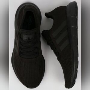 Adidas Men's Swift Run Trainers Triple Black sz 12